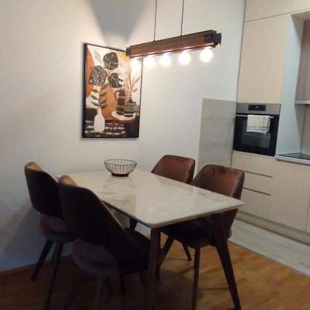 South Side Apartment Podgorica Buitenkant foto